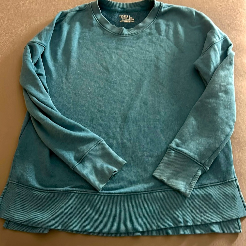 sweatshirt